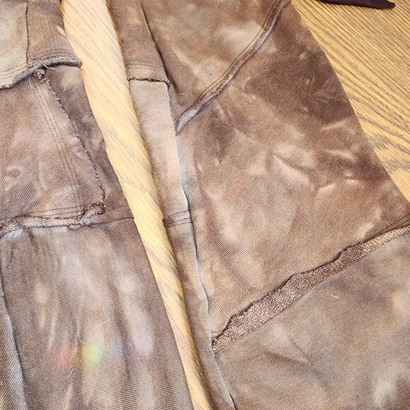 Sew Much Love Leg Warmers - Picture 10 of 10